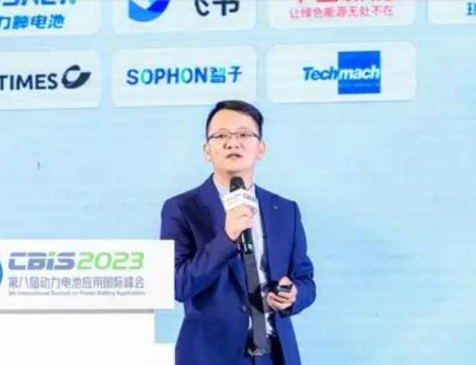 鈦瑪科李維能：超聲波除塵系統極大清除極小顆?；覊m